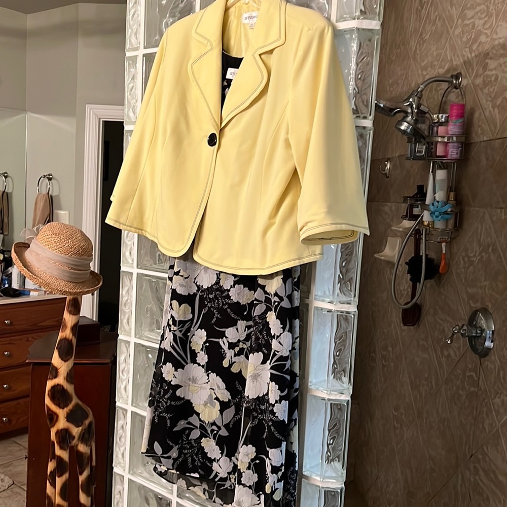 Studio 1 brand. Sleeveless dress with yellow jacket with 3/4 sleeves. Size 20.